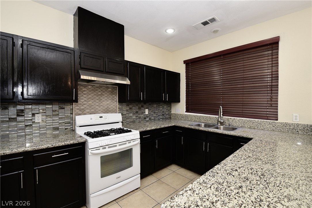 6665 Coral Springs Circle Property Photo 11