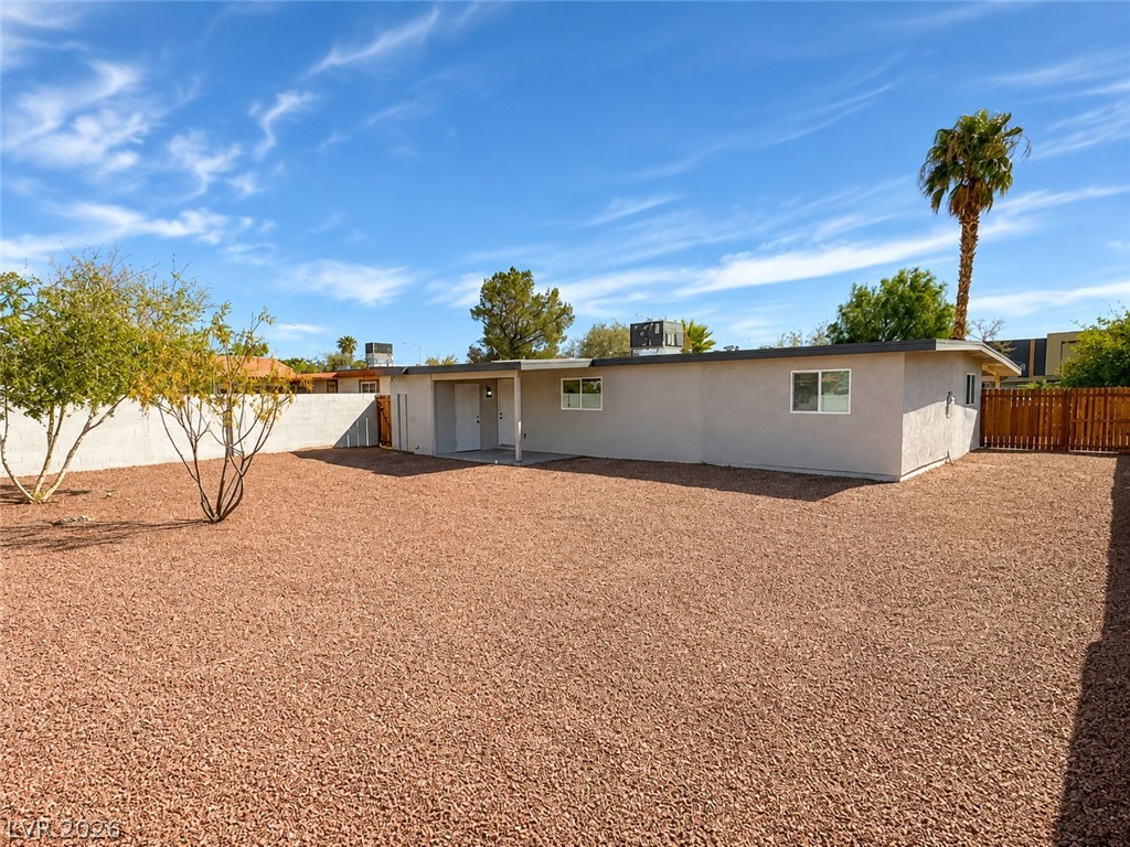 2741 San Domingo Lane Property Photo 7