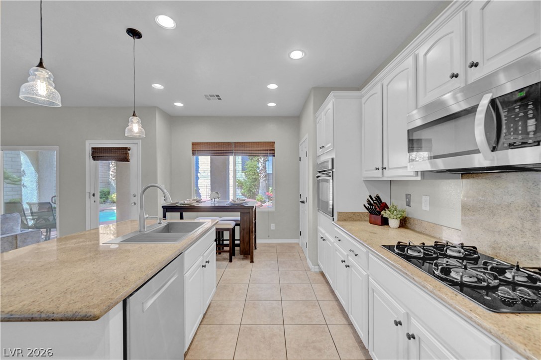820 Colina Alta Place Property Photo 11