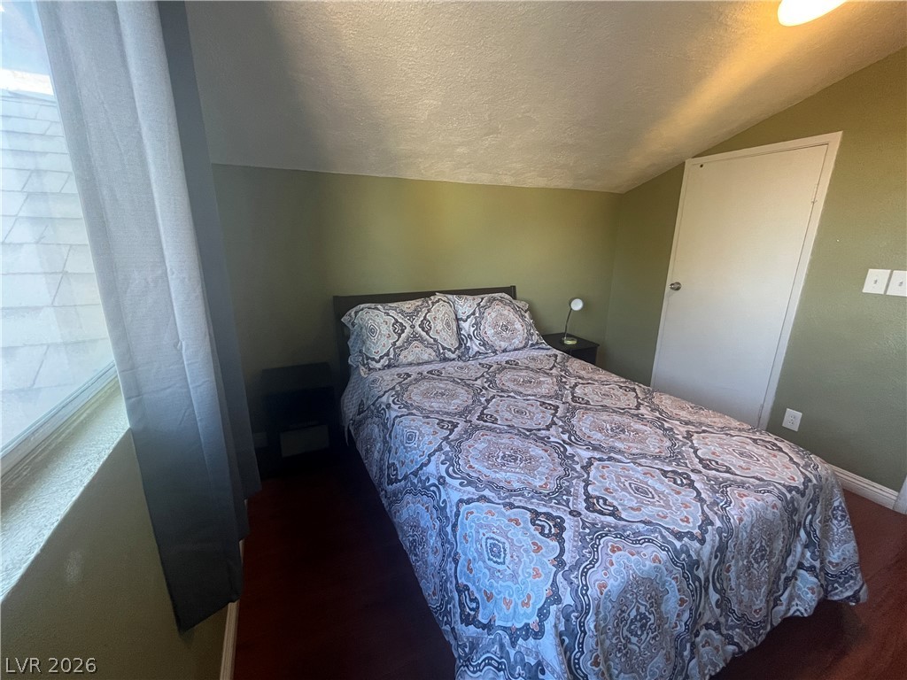 4084 Deerfield Avenue Property Photo 12