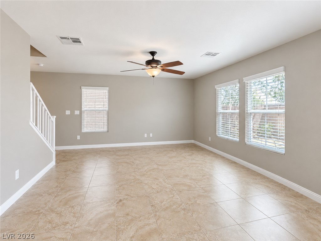 10627 Pennant Avenue Property Photo 3