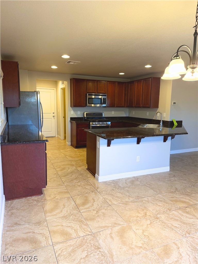 10627 Pennant Avenue Property Photo 5