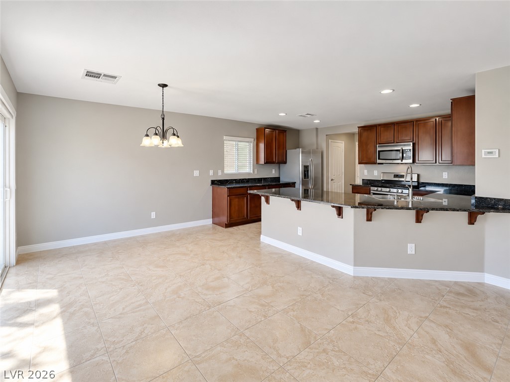 10627 Pennant Avenue Property Photo 5