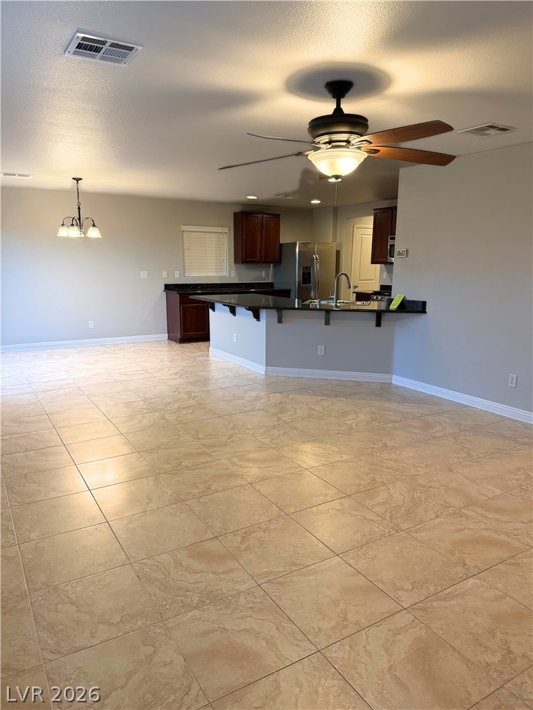 10627 Pennant Avenue Property Photo 6