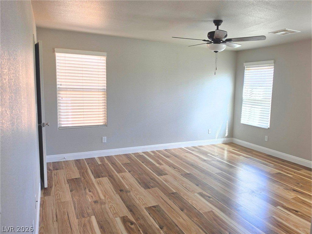 10627 Pennant Avenue Property Photo 8