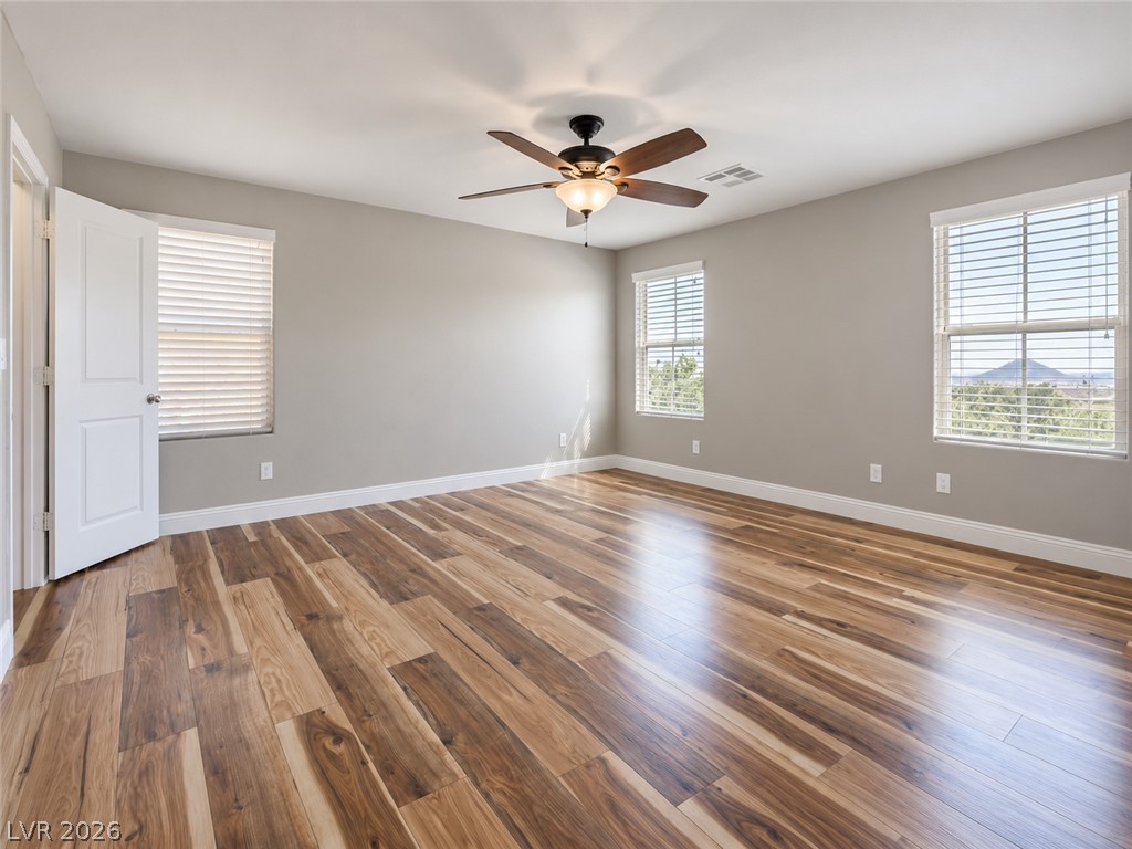 10627 Pennant Avenue Property Photo 10