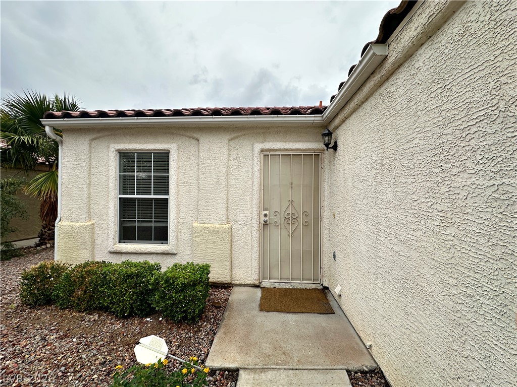 725 Hitchen Post Drive Property Photo 3