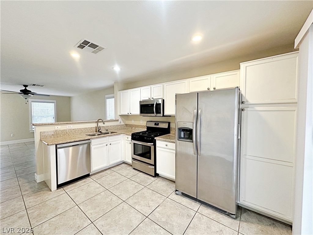 725 Hitchen Post Drive Property Photo 11