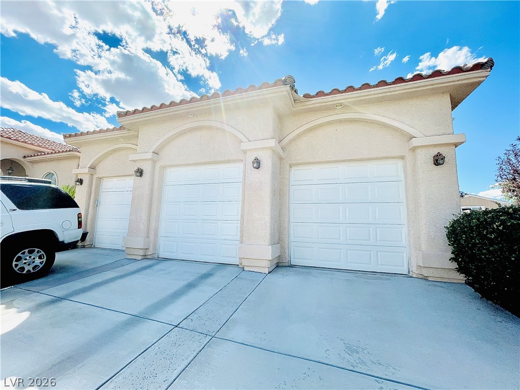 6165 Misty Brook Court Property Photo 3