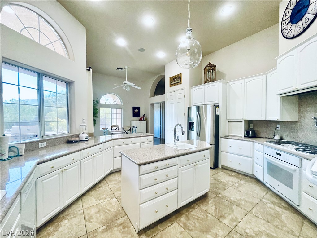 6165 Misty Brook Court Property Photo 12