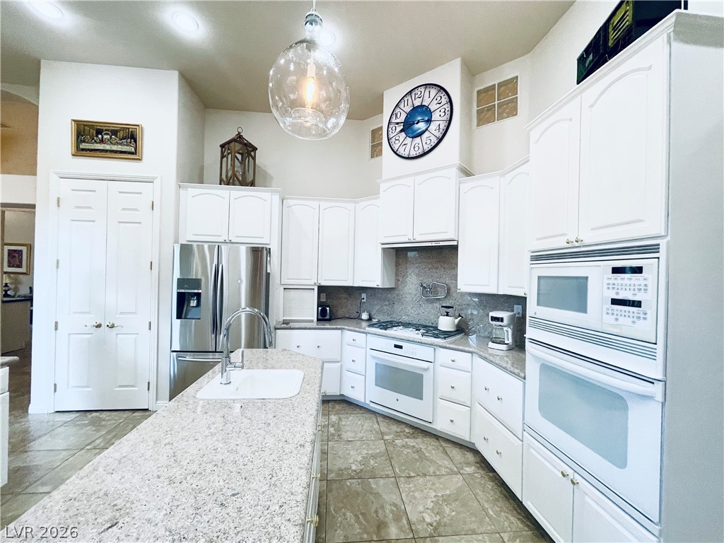 6165 Misty Brook Court Property Photo 13