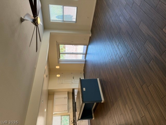 320 Point Loma Avenue Property Photo 3
