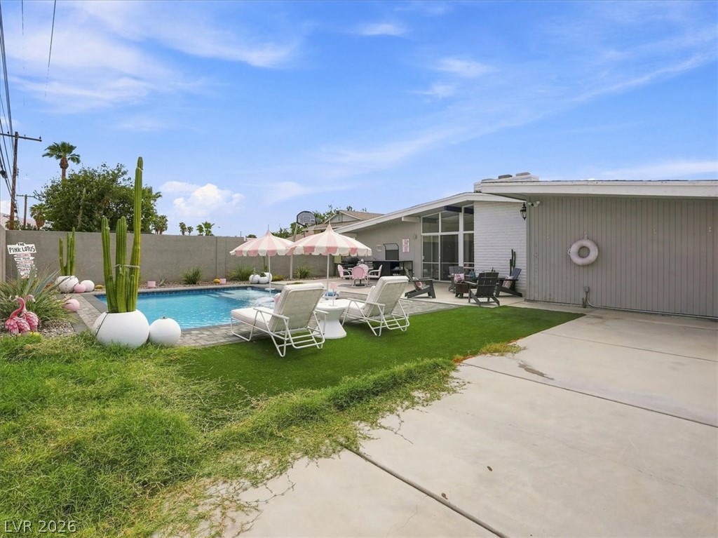 5128 Champions Avenue Property Photo 49