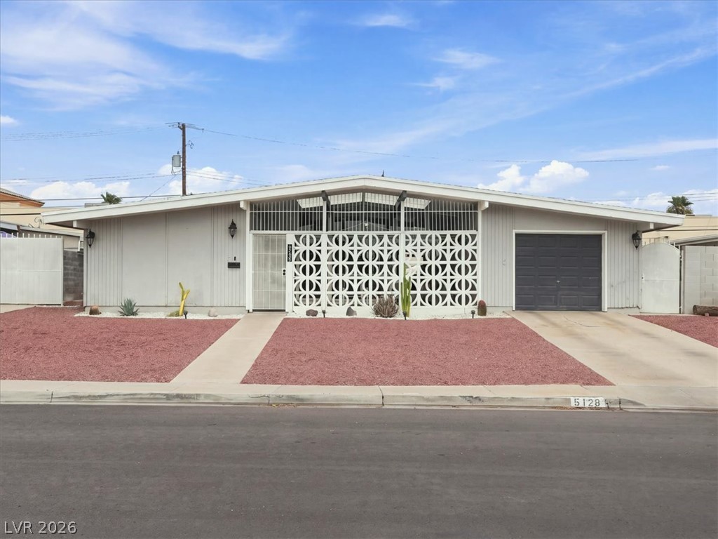 5128 Champions Avenue Property Photo 53