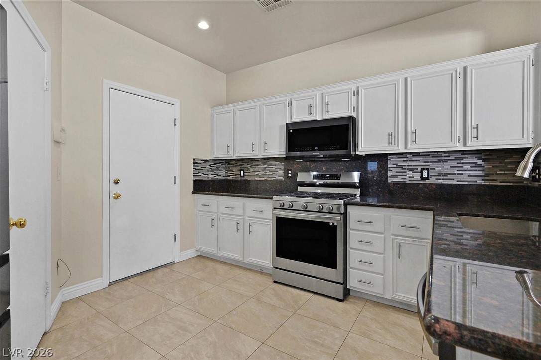 8516 Sonnet Court Property Photo 7