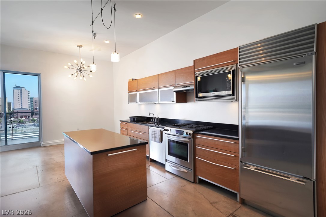 200 Hoover Avenue 810 Property Photo 6