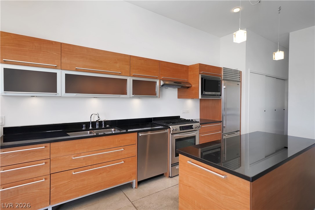 200 Hoover Avenue 810 Property Photo 7