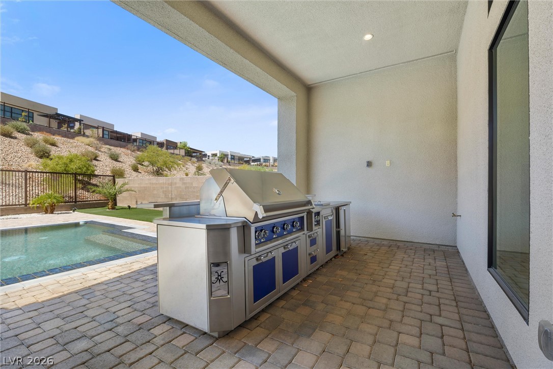 5245 Fading Sunset Drive Property Photo 12