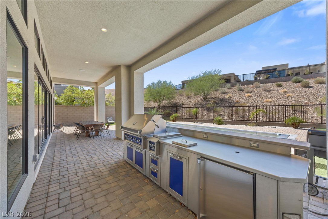 5245 Fading Sunset Drive Property Photo 13