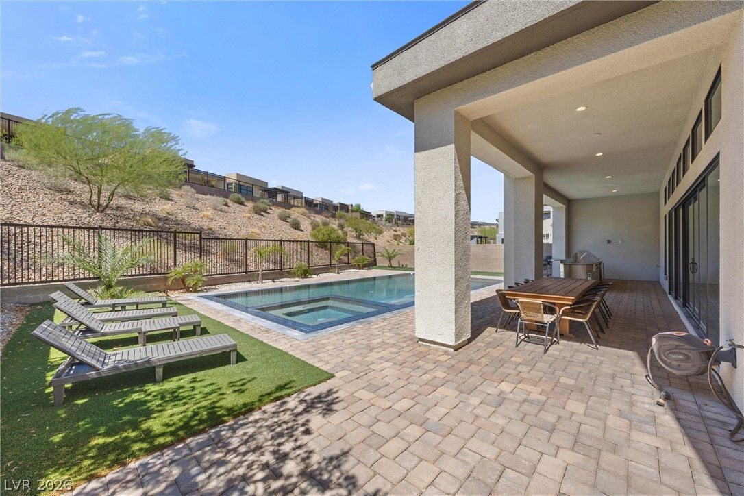 5245 Fading Sunset Drive Property Photo 14