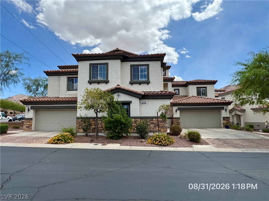 1088 Moonlit Oasis Lane 102 Property Photo 2