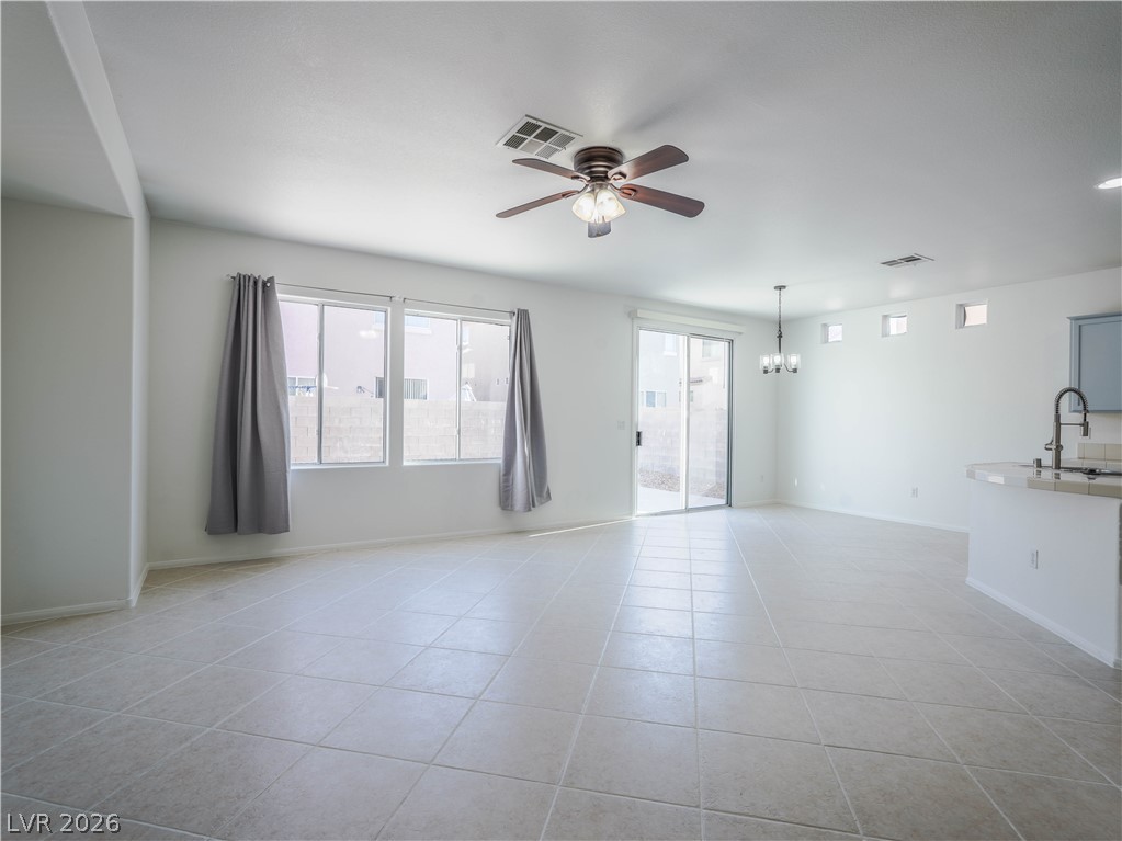 7019 Somera Way Property Photo 8