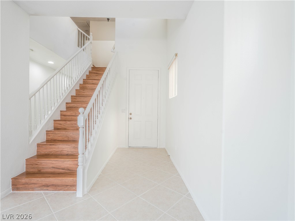 7019 Somera Way Property Photo 10