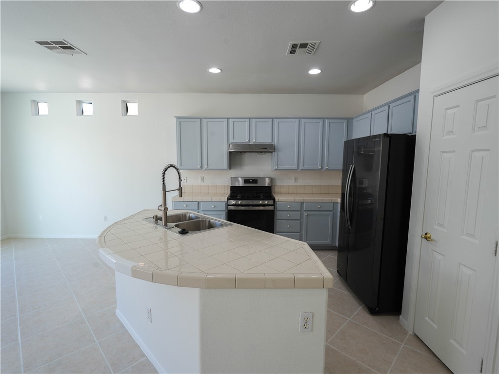 7019 Somera Way Property Photo 16