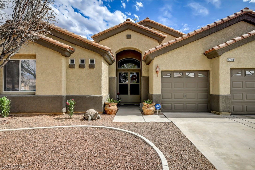 5201 Primrose Flower Avenue Property Photo 7