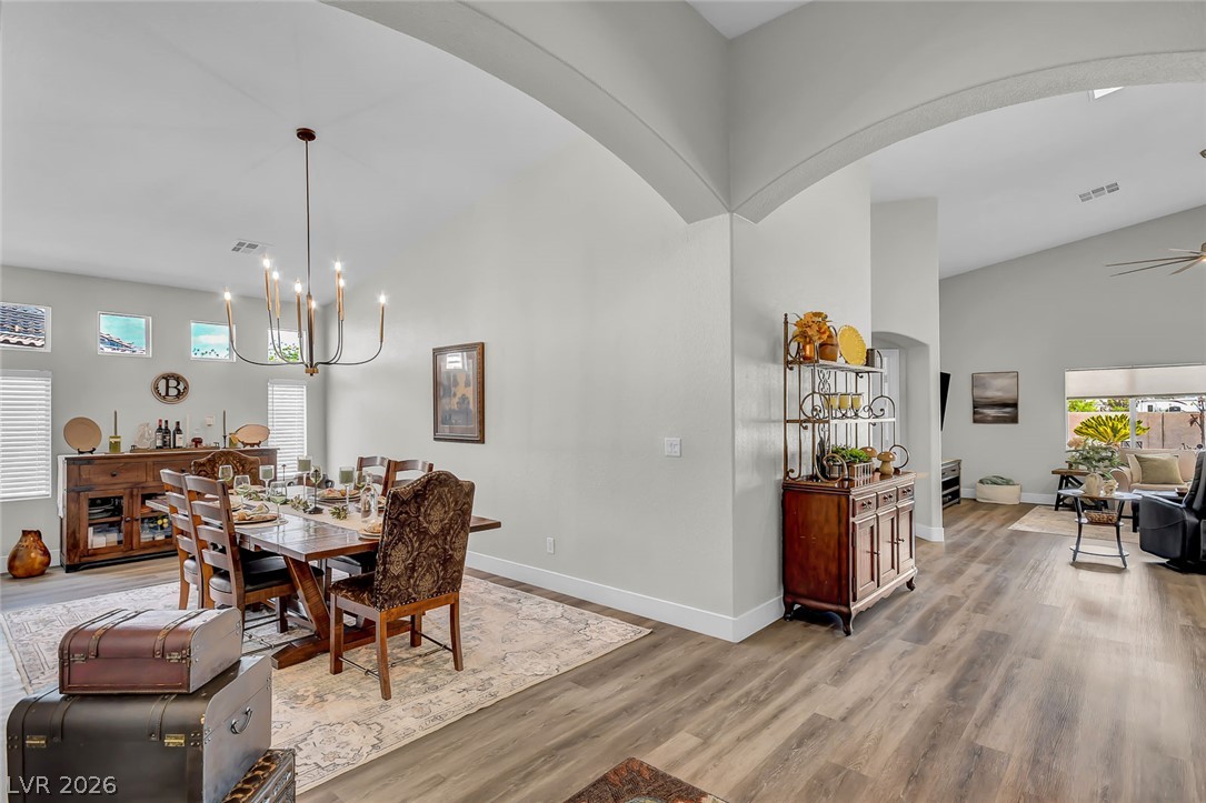 5201 Primrose Flower Avenue Property Photo 8