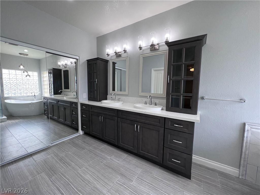 678 Kentons Run Avenue Property Photo 22
