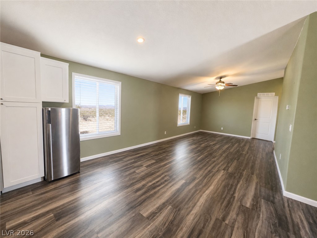 5620 Genoa Avenue Property Photo 10