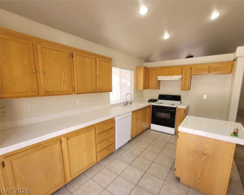 4856 Minturn Avenue Property Photo 2