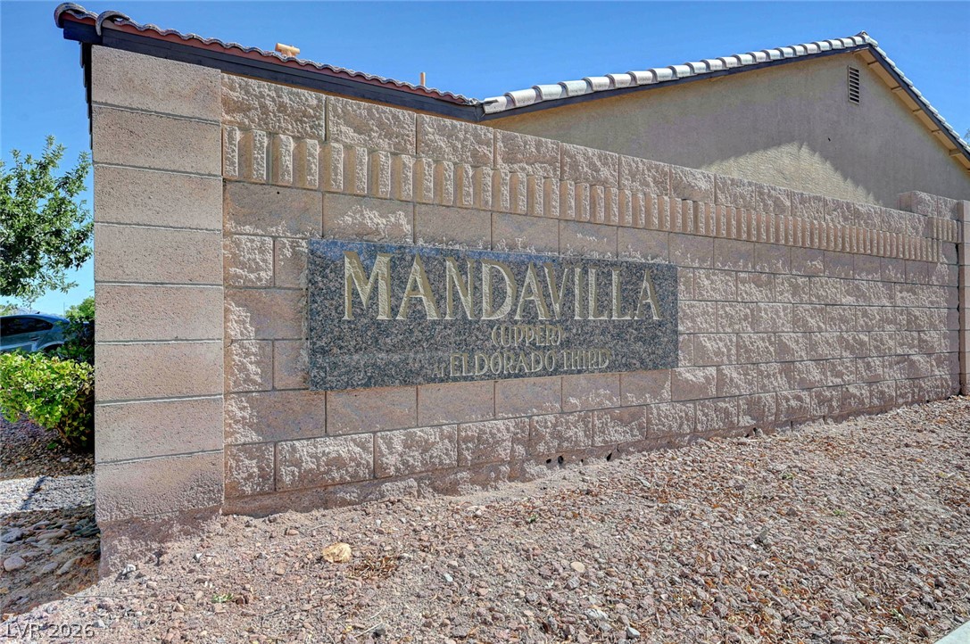 1720 Silent Sunset Avenue Property Photo 2