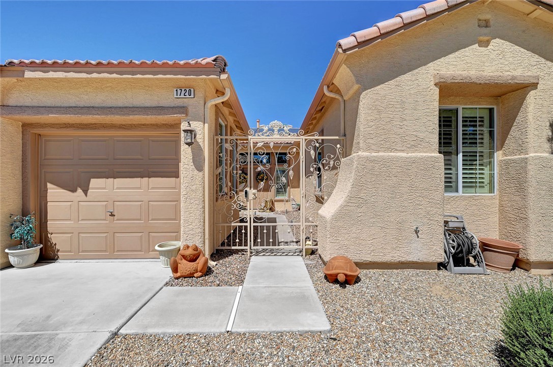 1720 Silent Sunset Avenue Property Photo 3