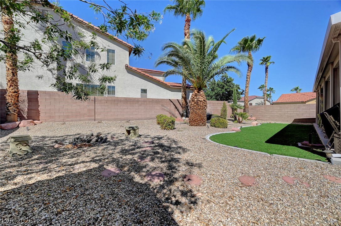1720 Silent Sunset Avenue Property Photo 13