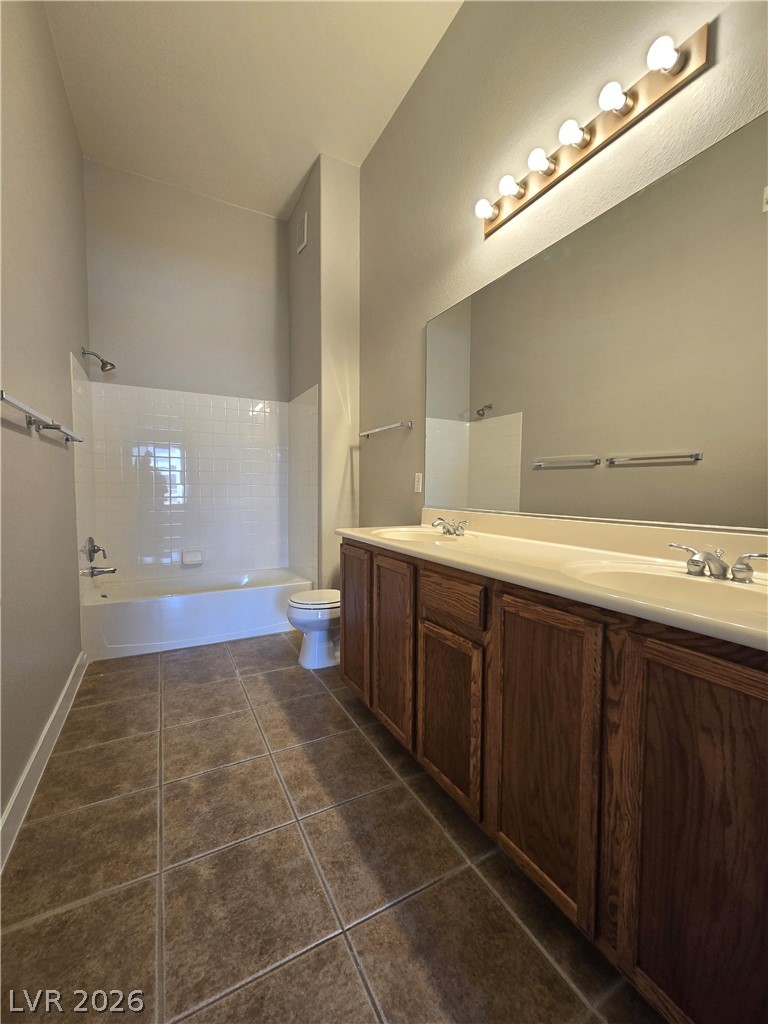 2305 West Horizon Ridge Parkway 1521 Property Photo 17
