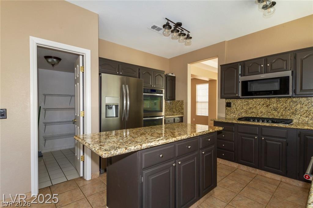 2121 Whitebirch Lane Property Photo 10