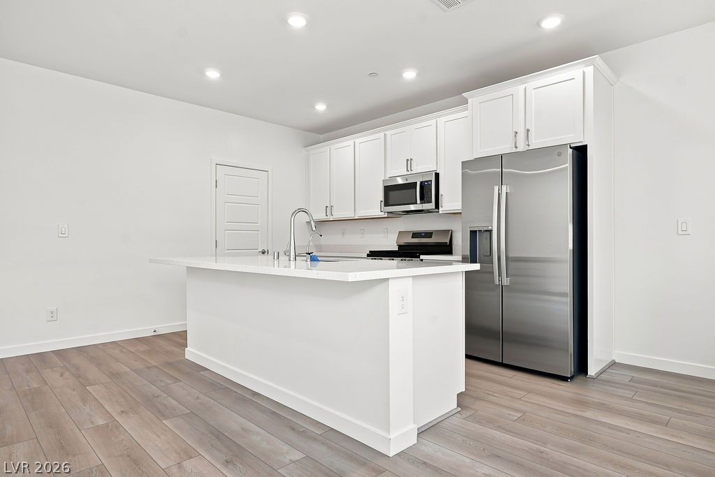 3631 Dusted Glow Avenue Property Photo 9