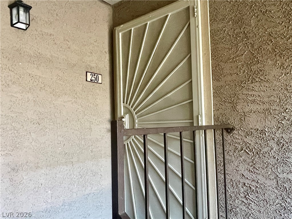 5206 River Glen Drive 250 Property Photo 5