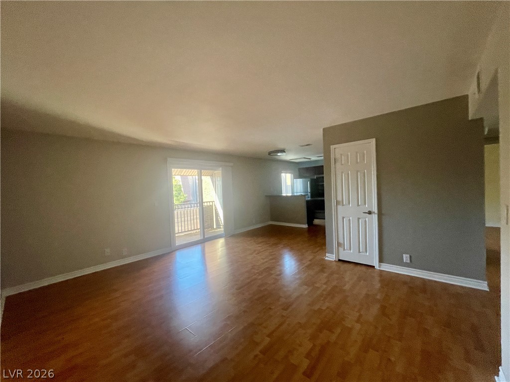5206 River Glen Drive 250 Property Photo 10