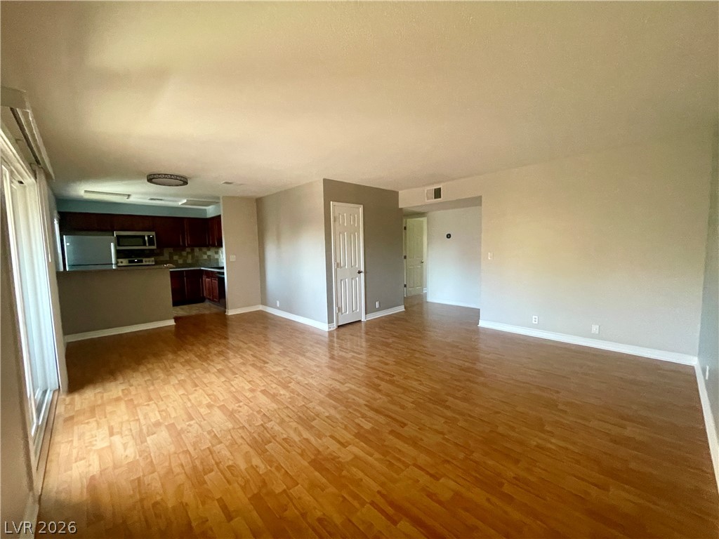 5206 River Glen Drive 250 Property Photo 11