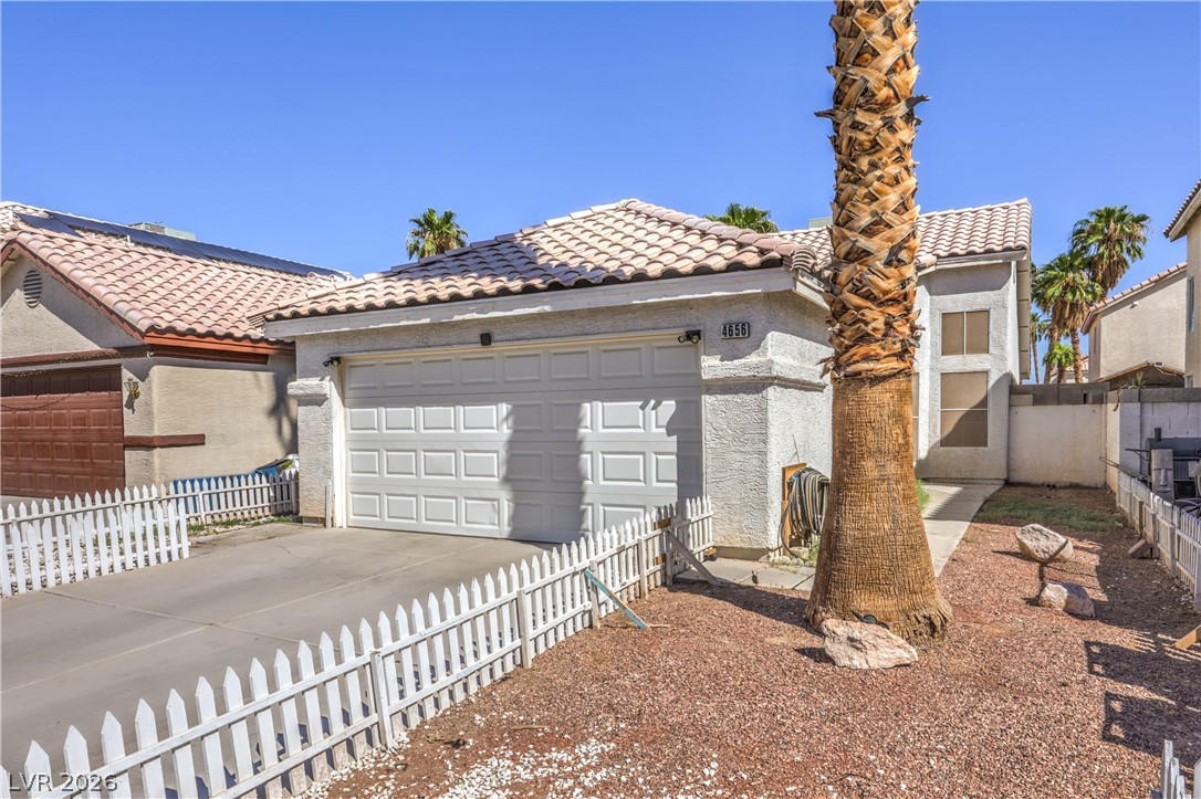 4656 Baby Bird Lane Property Photo 1