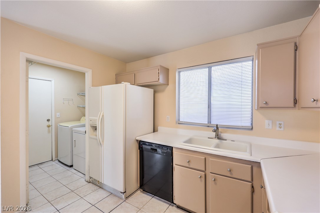 4656 Baby Bird Lane Property Photo 12