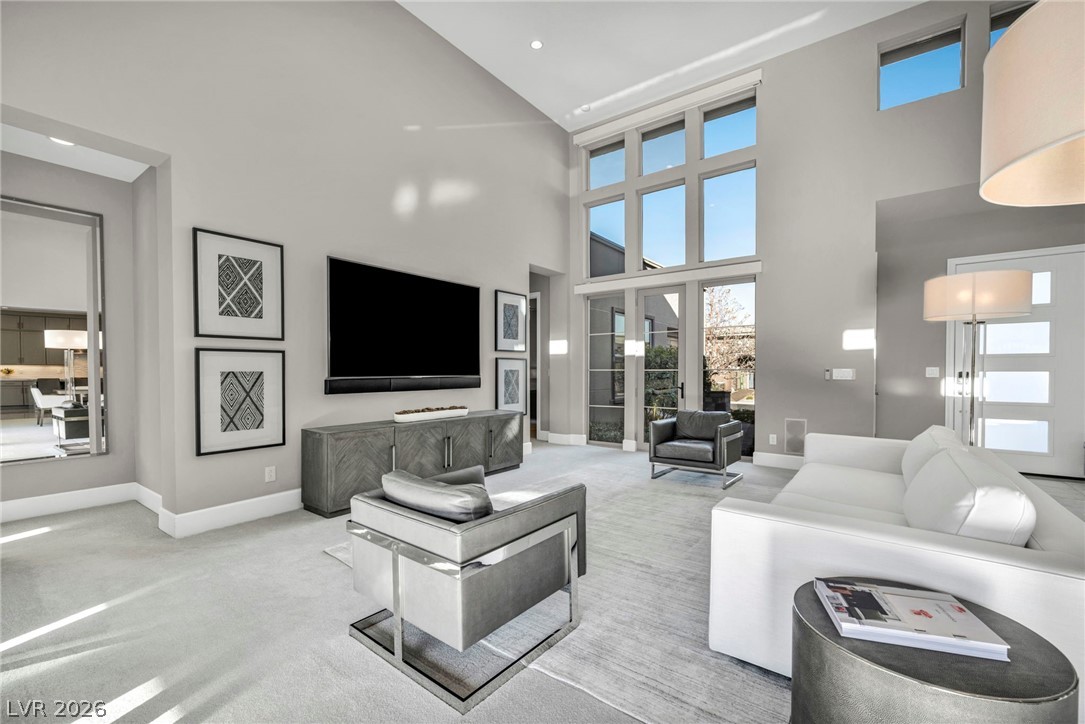 6675 Desert Crimson Street Property Photo 13