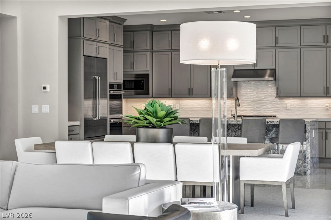 6675 Desert Crimson Street Property Photo 15