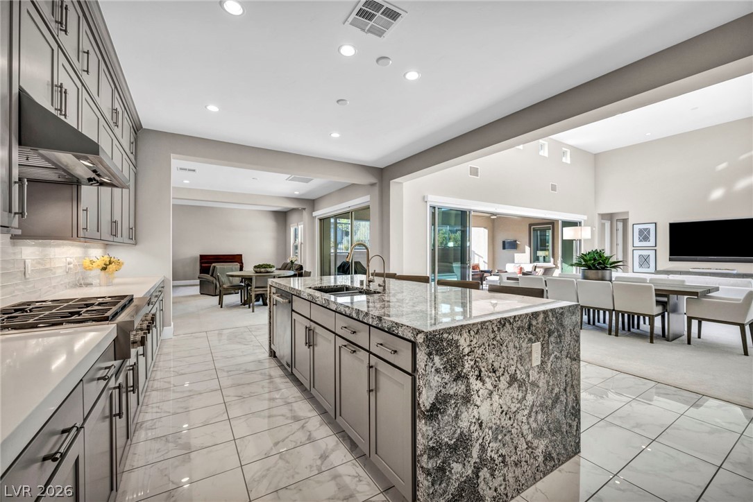6675 Desert Crimson Street Property Photo 25