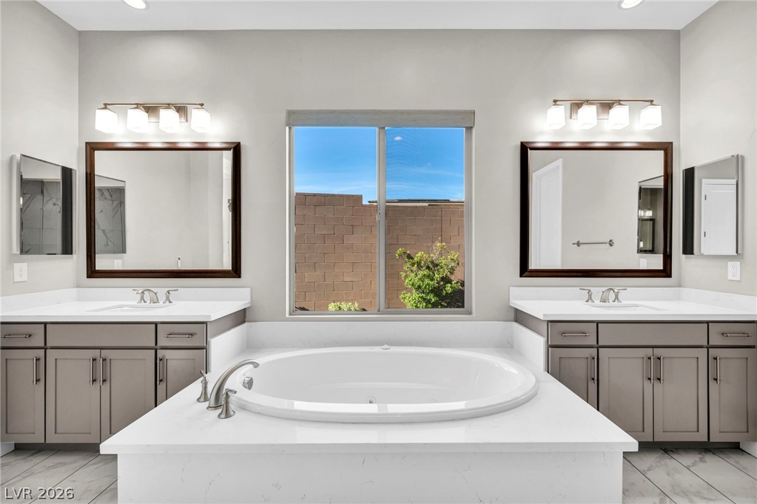 6675 Desert Crimson Street Property Photo 34