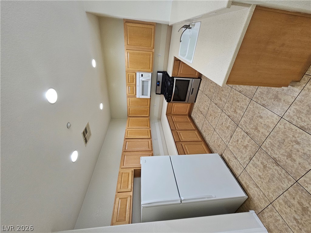 4437 Dover Straight Street 204 Property Photo 6