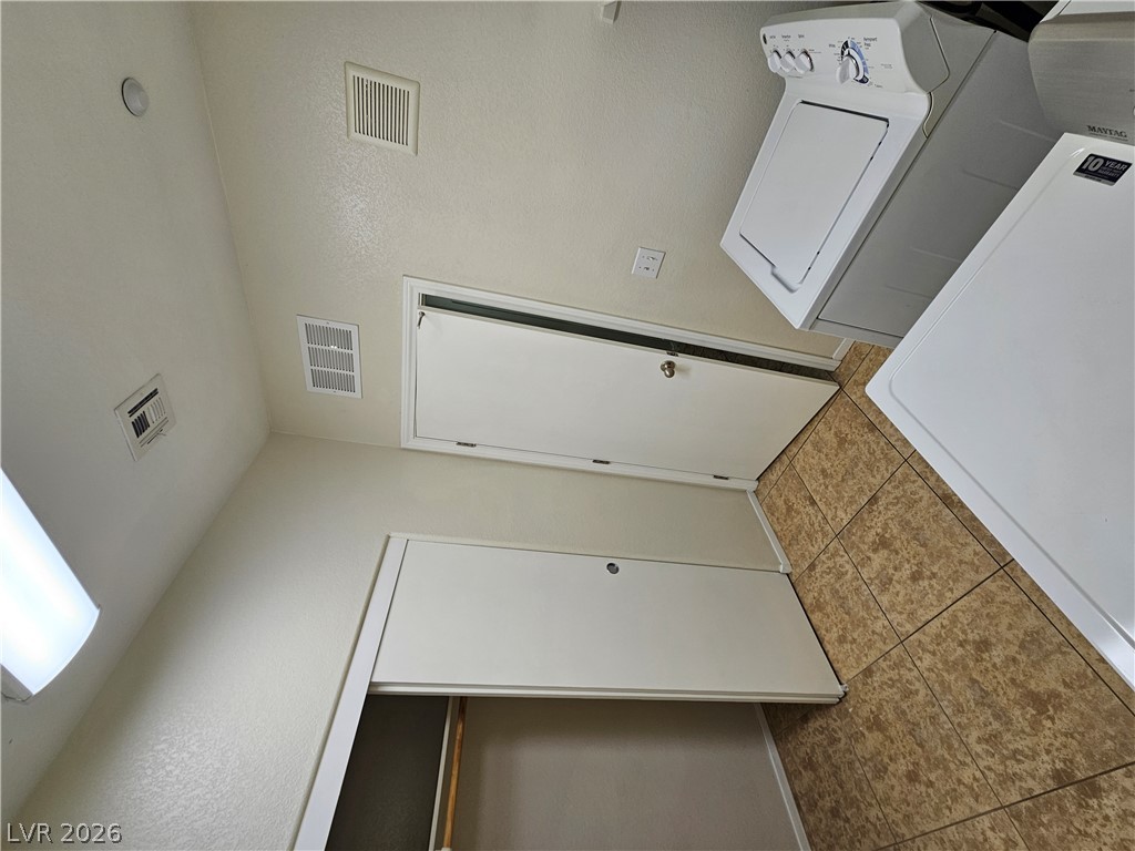 4437 Dover Straight Street 204 Property Photo 10
